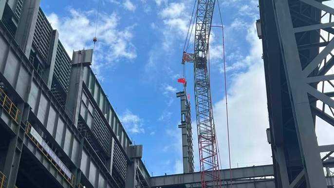 振石绿色炼钢项目顺利完成高层框架顶部钢架首吊照片 (2)_副本