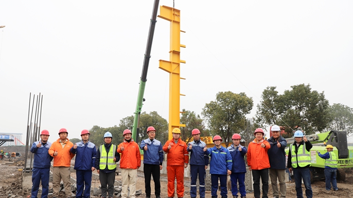 长强钢铁首吊成功_副本